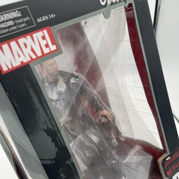 Marvel Gallery Punisher PVC Figure Statue [Netflix Version] Bernthal NEW Sealed - Picture 12 of 16